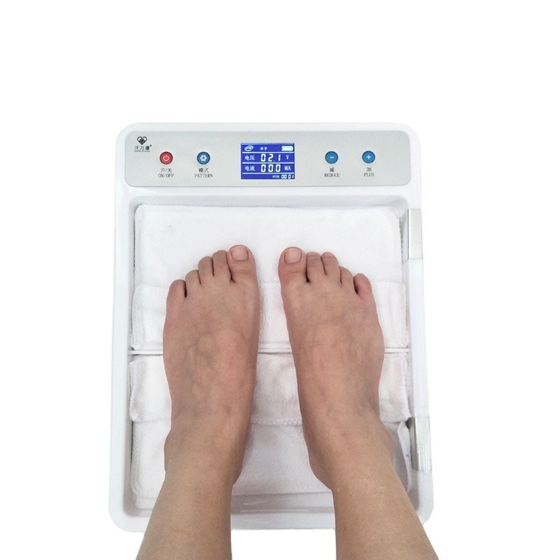 발 과 손 에 대한 효과적 인 반투명제 는 불쾌 한 땀 냄새 에 작별 인사를 한다